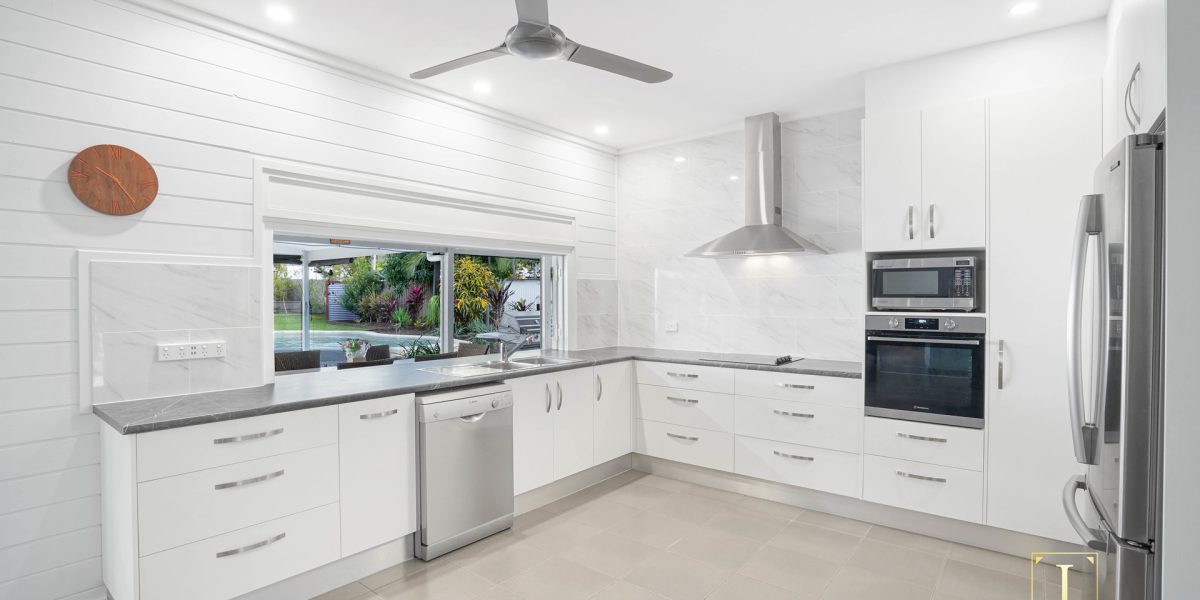 10 Volute Close, Trinity Beach, QLD 4879 AUS