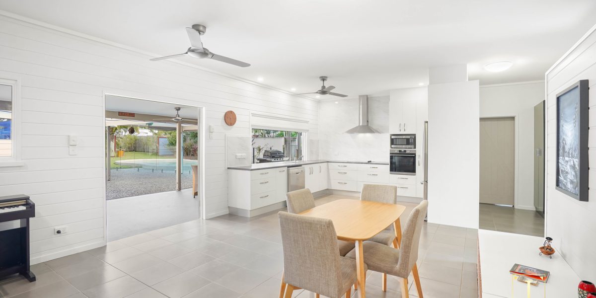 10 Volute Close, Trinity Beach, QLD 4879 AUS