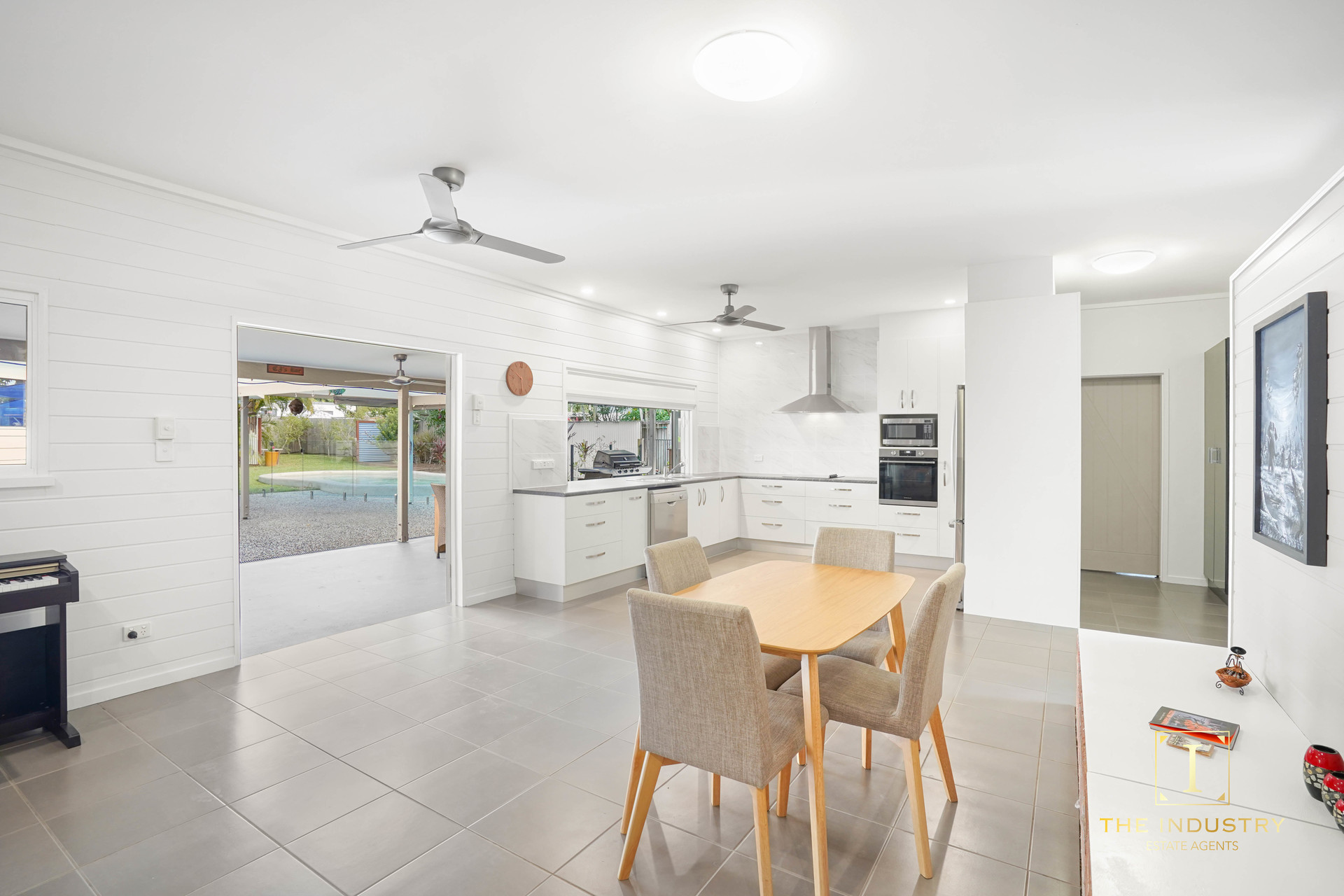 10 Volute Close, Trinity Beach, QLD 4879 AUS