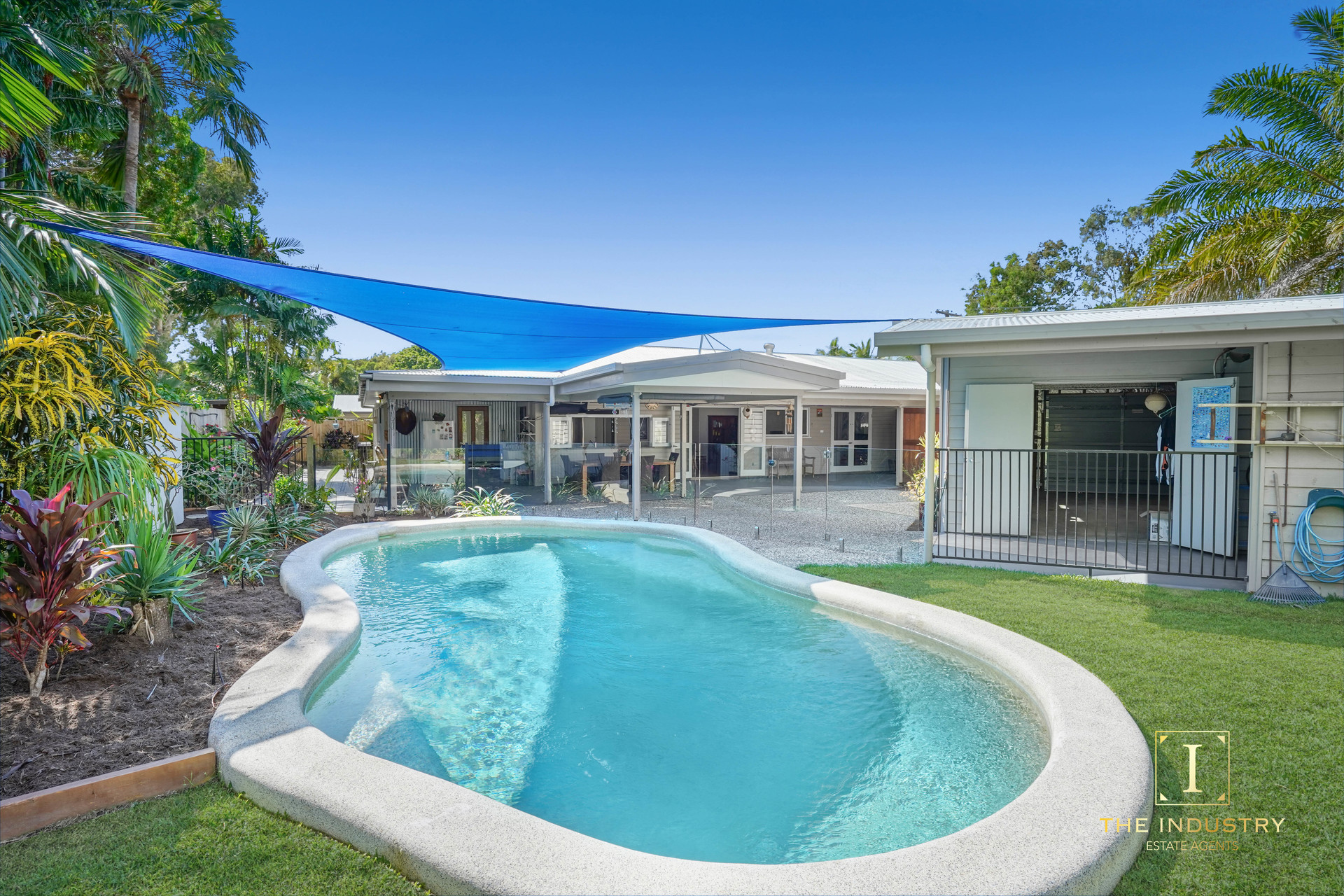 10 Volute Close, Trinity Beach, QLD 4879 AUS