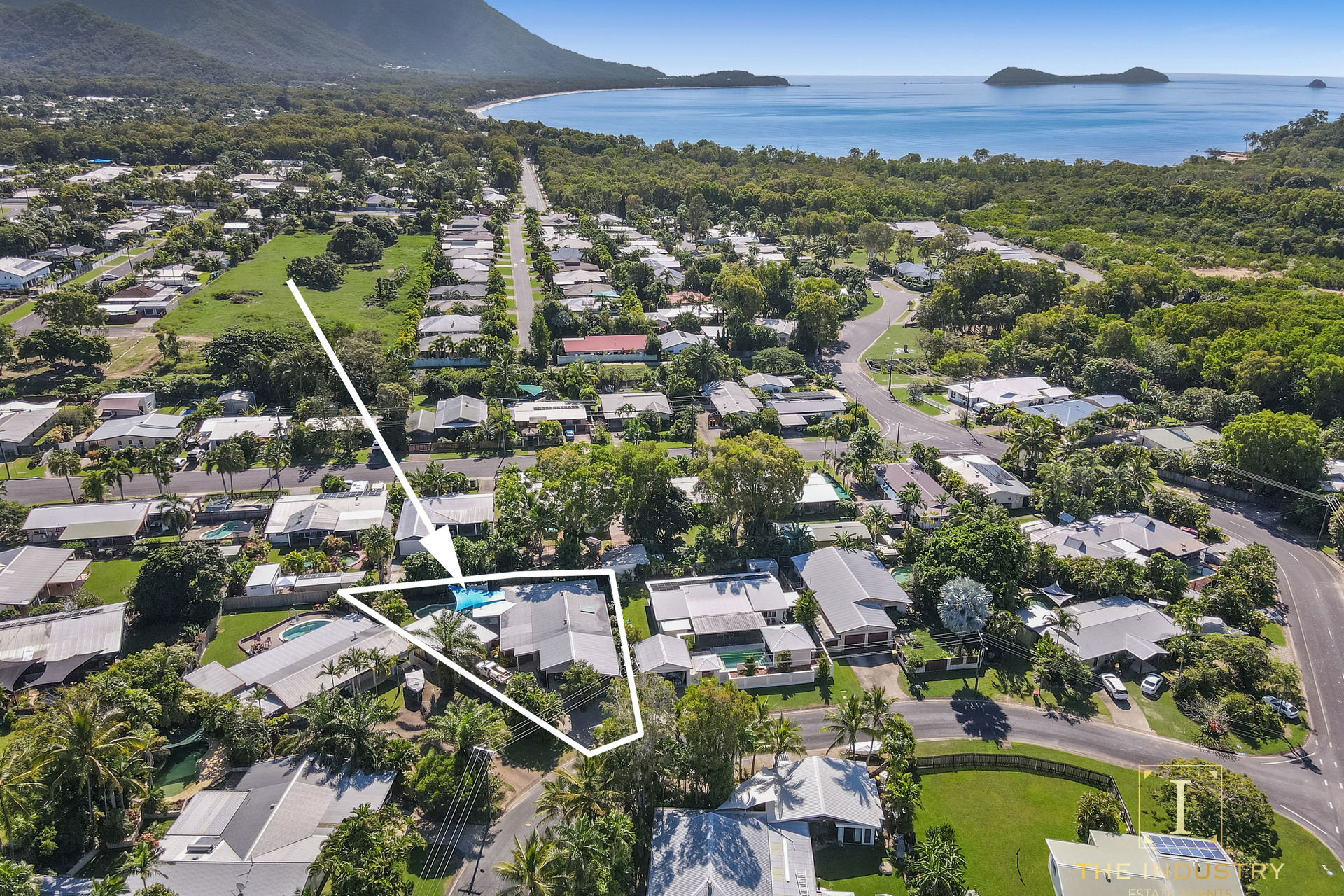 10 Volute Close, Trinity Beach, QLD 4879 AUS