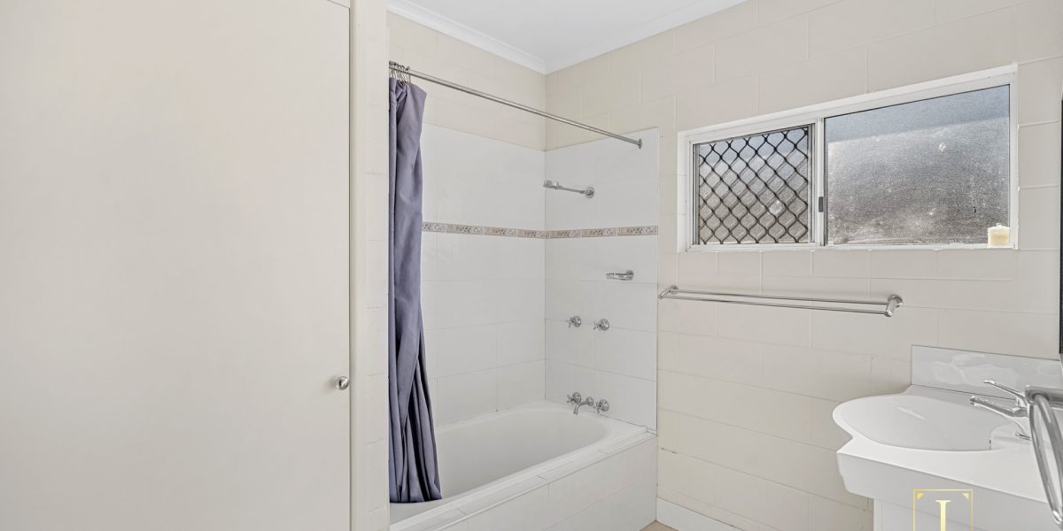 14 Resolution Drive, Bentley Park, QLD 4869 AUS
