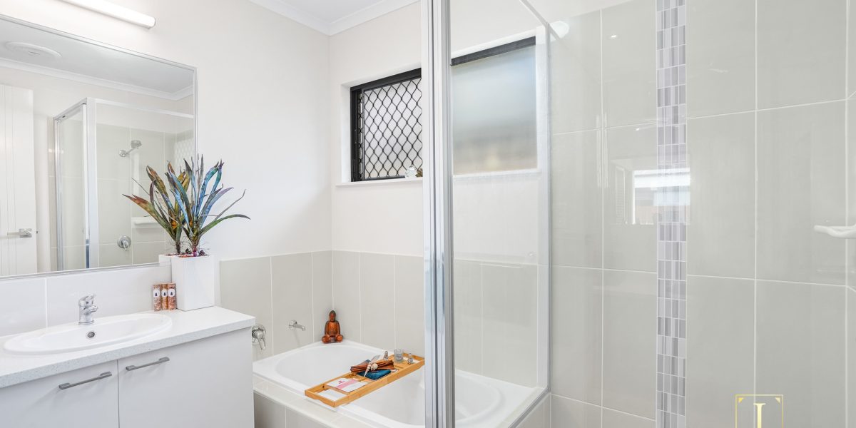 4 Malekula Close, Bentley Park, QLD 4869 AUS
