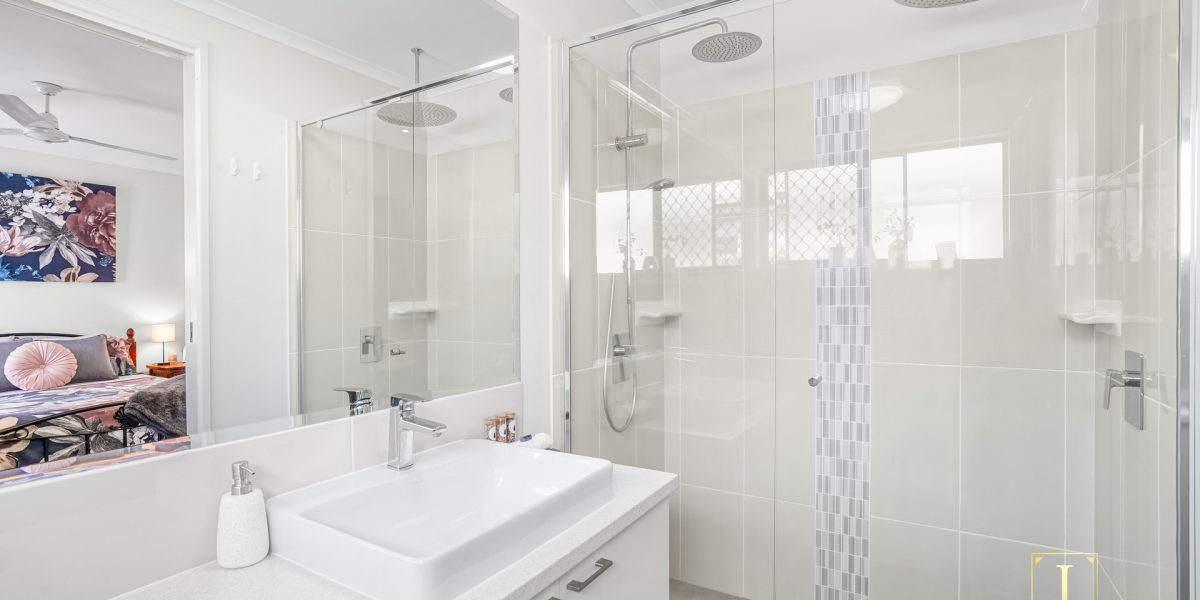 4 Malekula Close, Bentley Park, QLD 4869 AUS