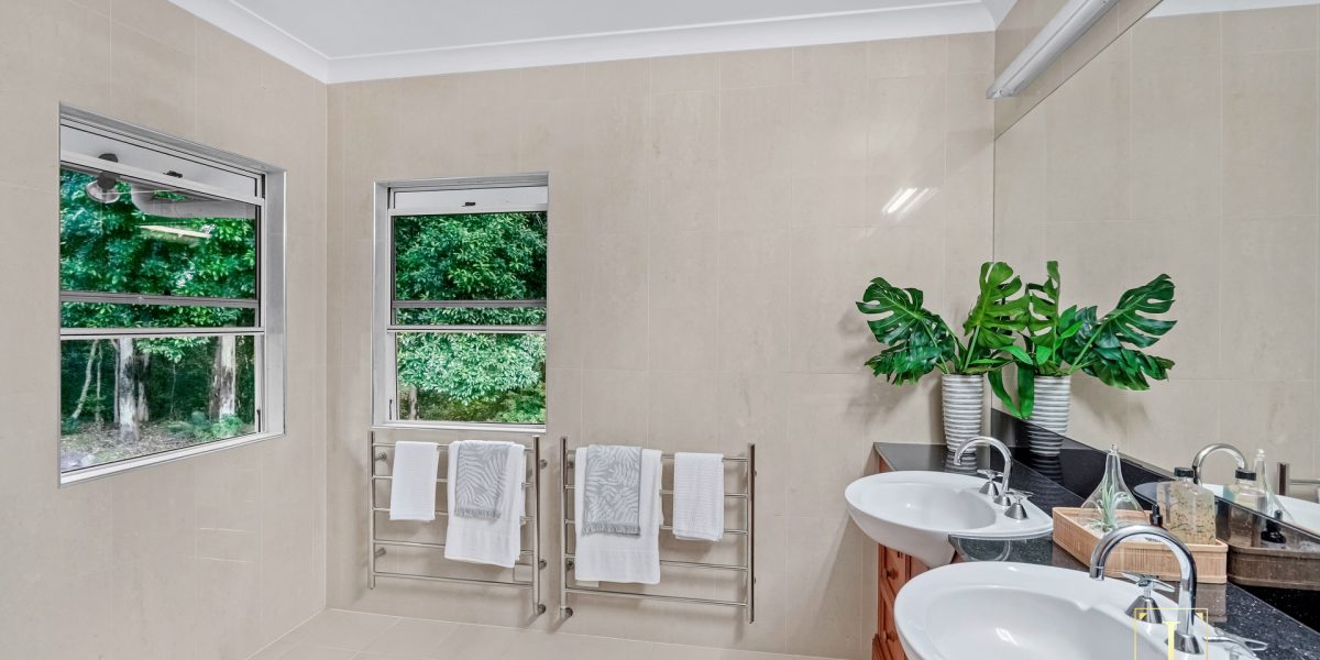 2-4 Sudbury Close, Clifton Beach, QLD 4879 AUS