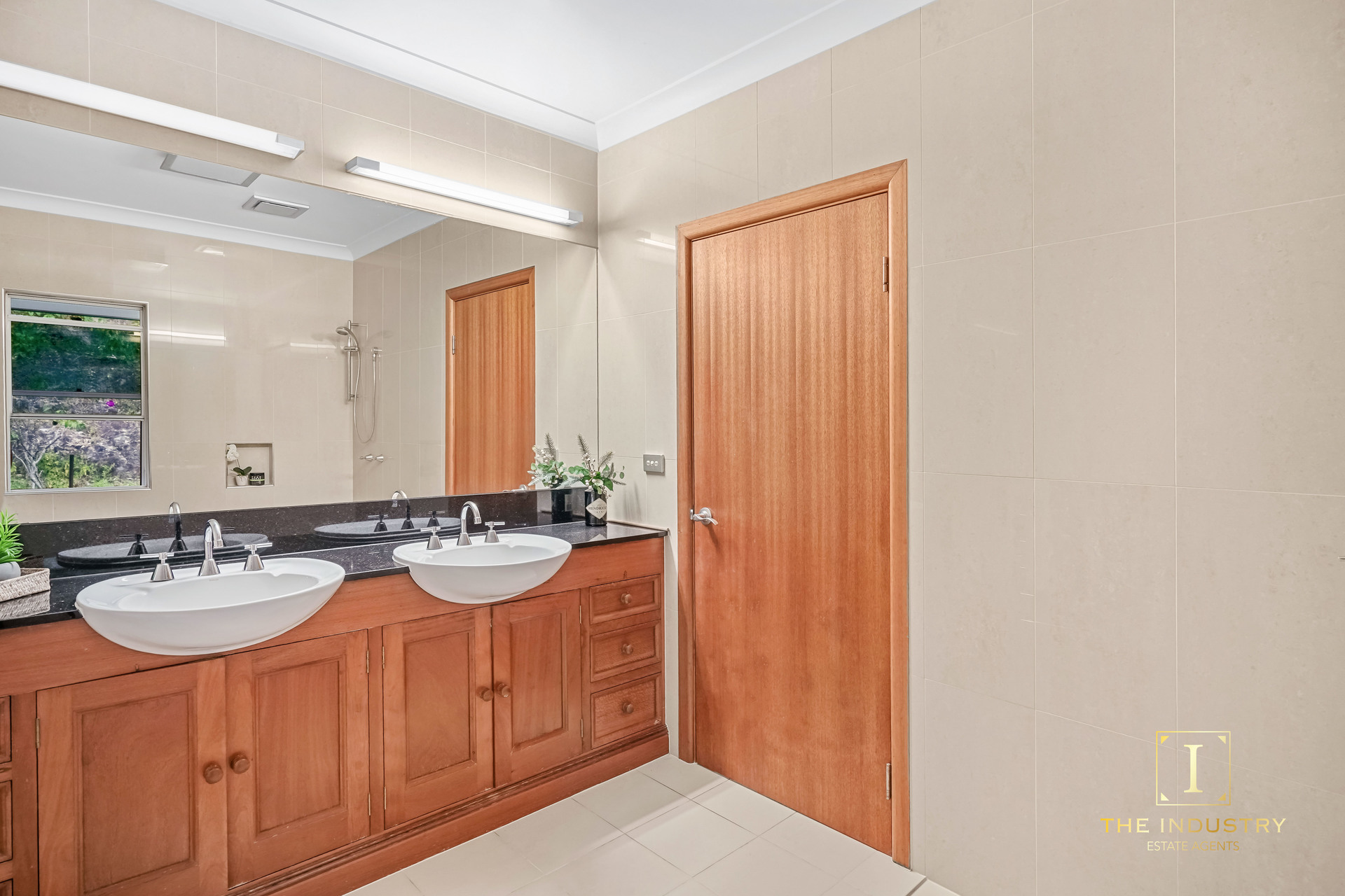 2-4 Sudbury Close, Clifton Beach, QLD 4879 AUS