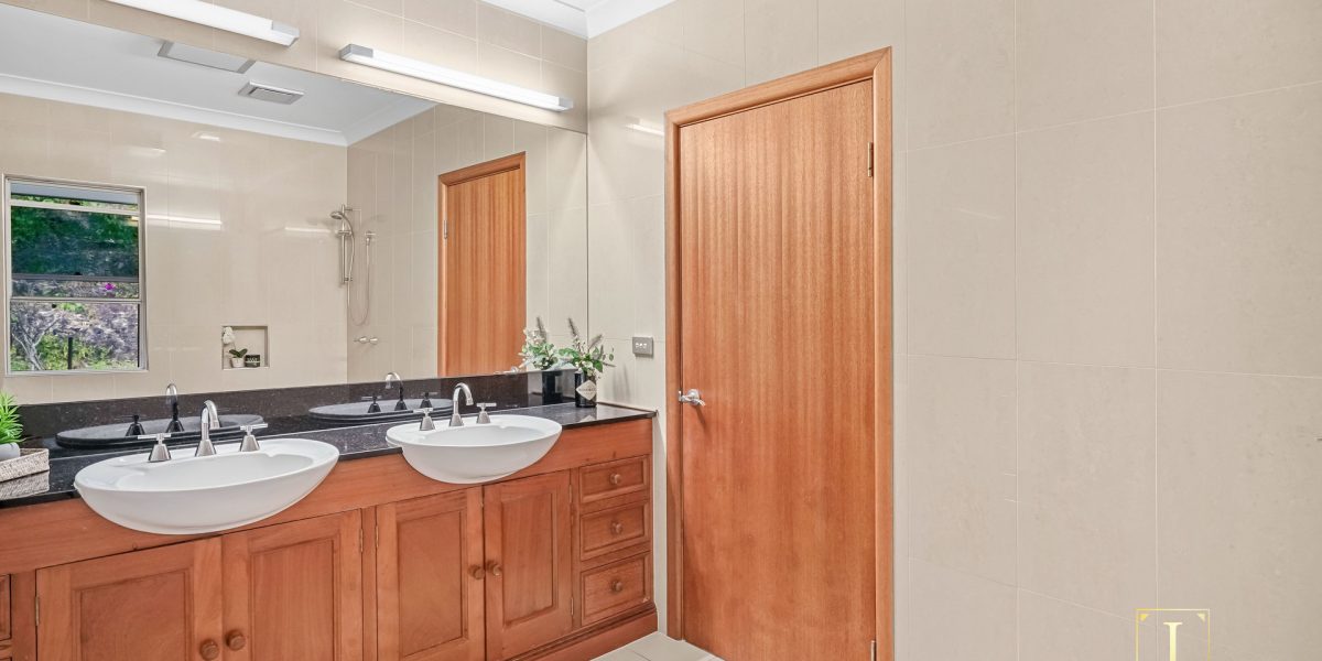 2-4 Sudbury Close, Clifton Beach, QLD 4879 AUS