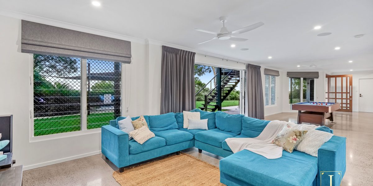 2-4 Sudbury Close, Clifton Beach, QLD 4879 AUS