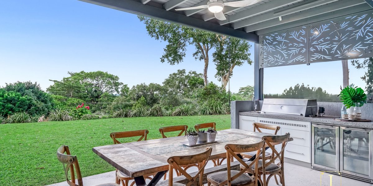 2-4 Sudbury Close, Clifton Beach, QLD 4879 AUS