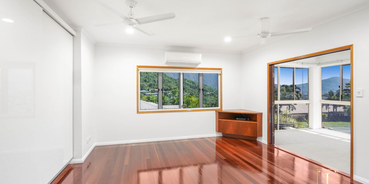 25 West Parkridge Drive, Brinsmead, QLD 4870 AUS