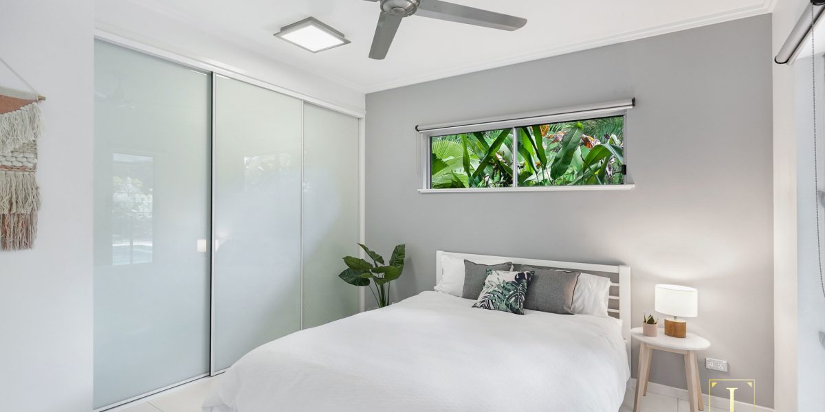 12 Saunders Court, Clifton Beach, QLD 4879 AUS