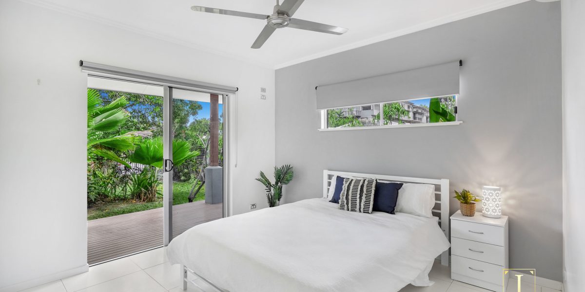 12 Saunders Court, Clifton Beach, QLD 4879 AUS