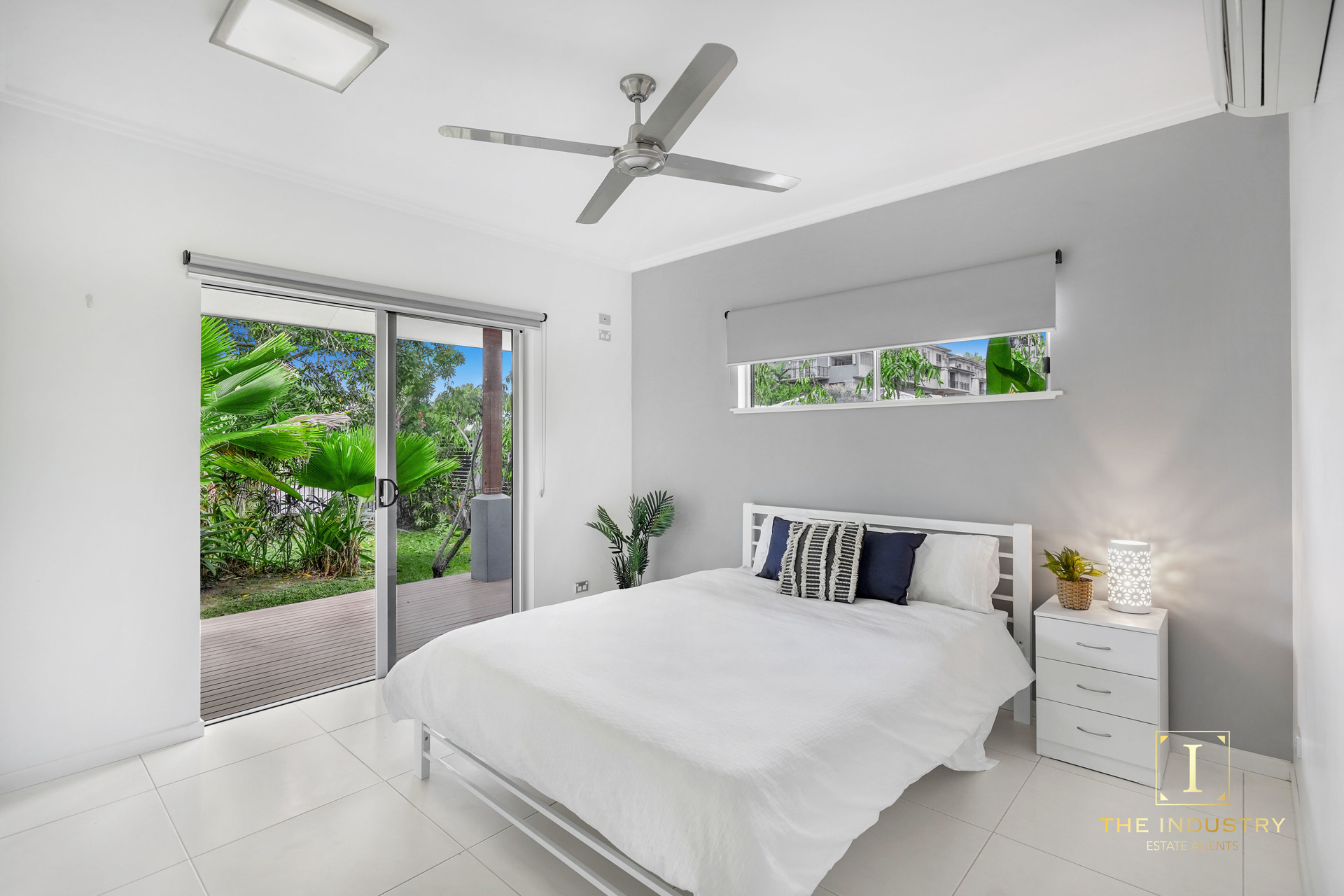 12 Saunders Court, Clifton Beach, QLD 4879 AUS