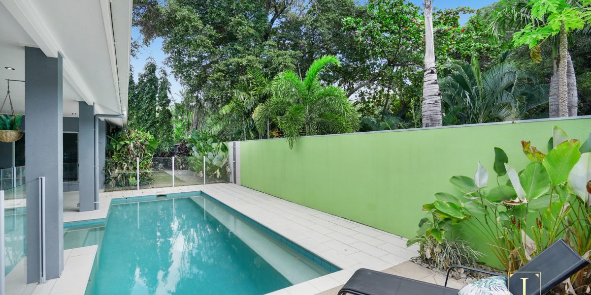 12 Saunders Court, Clifton Beach, QLD 4879 AUS
