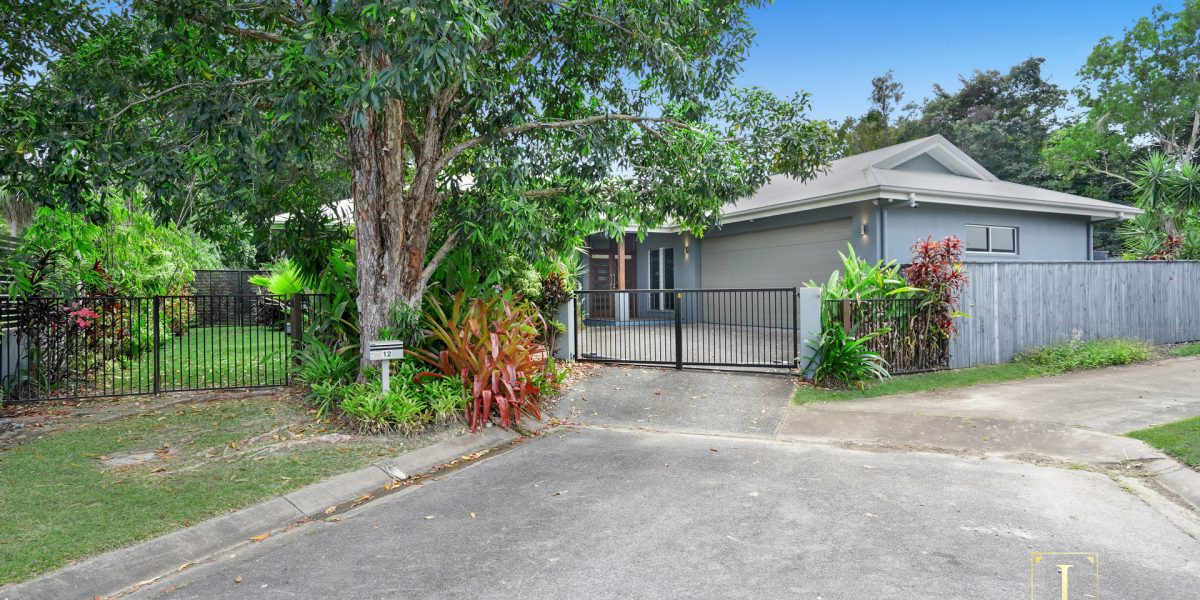 12 Saunders Court, Clifton Beach, QLD 4879 AUS