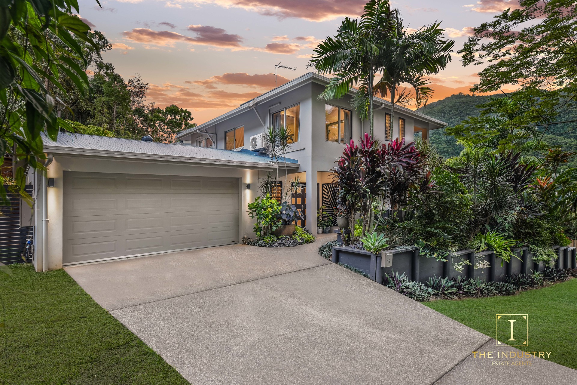 16 Willie Ming Close, Redlynch, QLD 4870 AUS