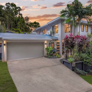 16 Willie Ming Close, Redlynch, QLD 4870 AUS