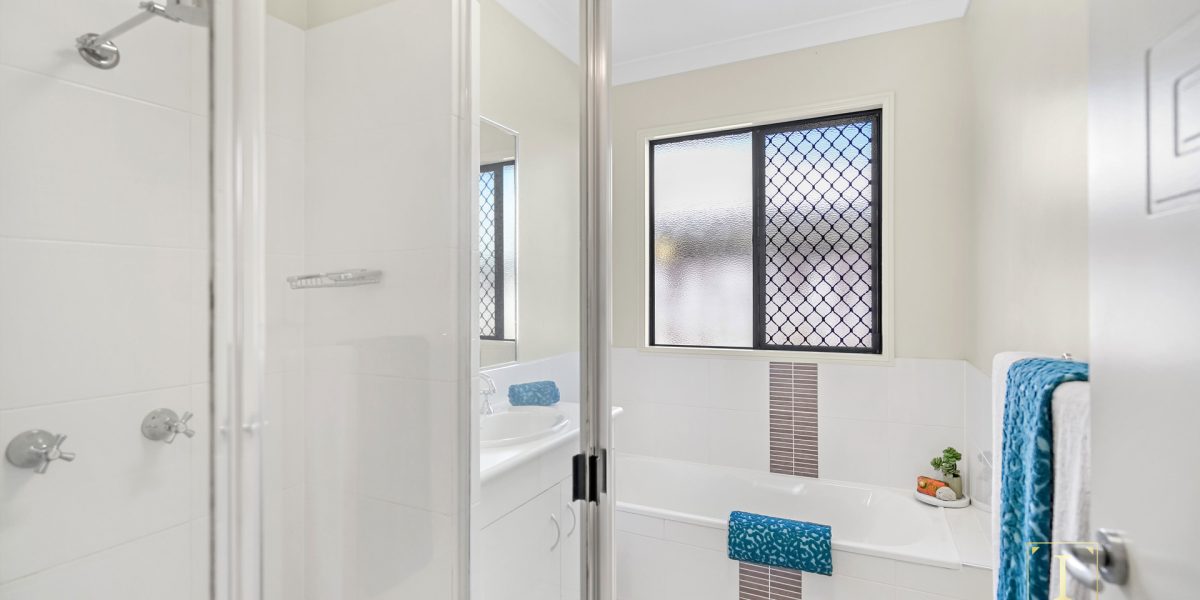 23 John Malcolm Street, Redlynch, QLD 4870 AUS