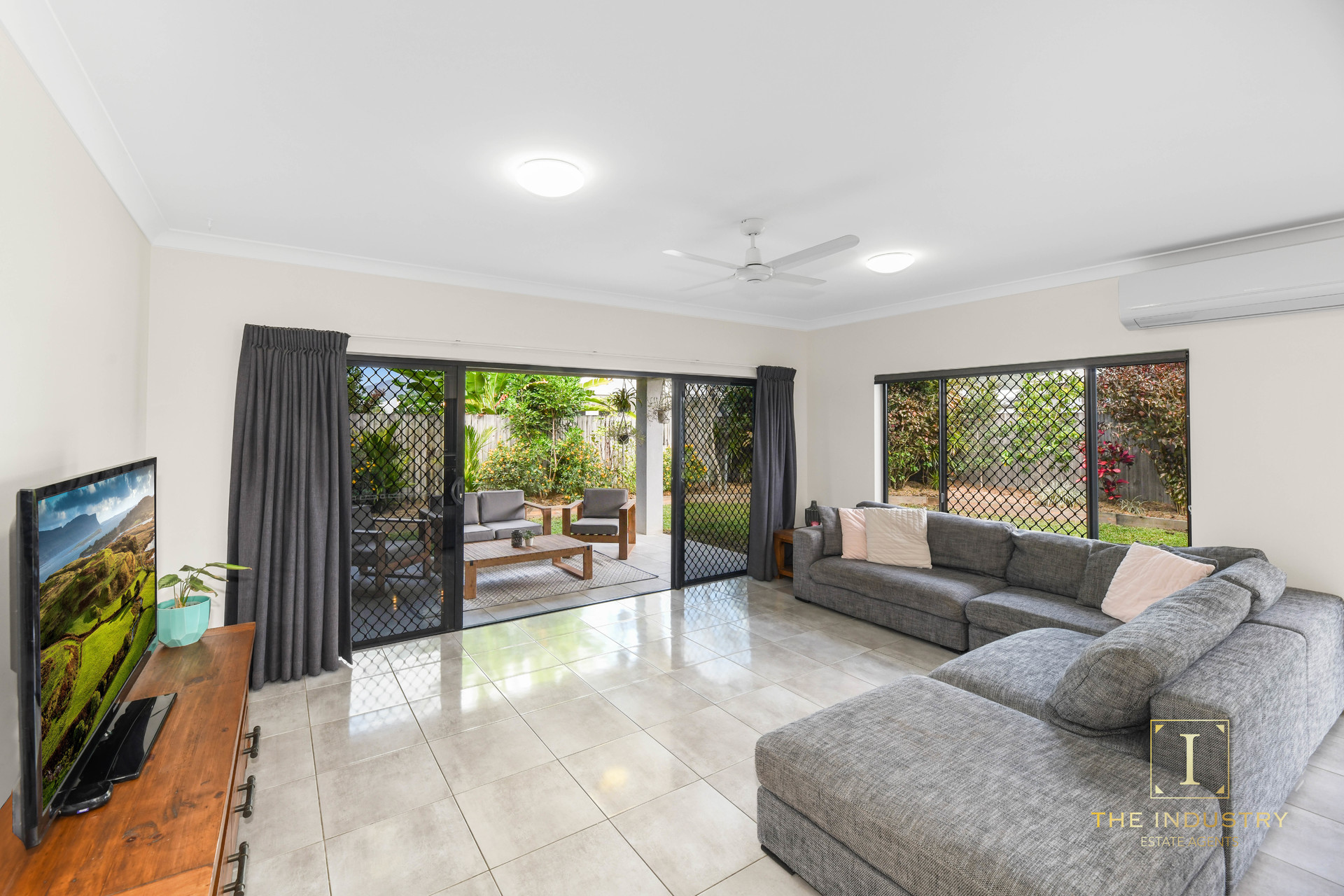 12 Munburra Parade, Smithfield, QLD 4878 AUS