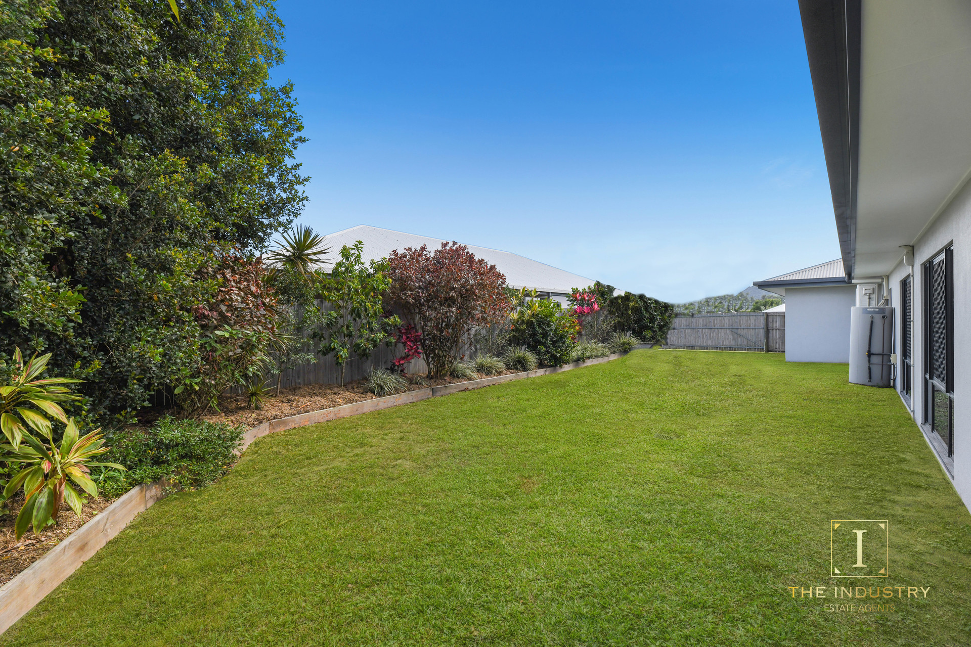 12 Munburra Parade, Smithfield, QLD 4878 AUS