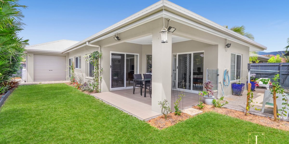6 Moojeeba Way, Trinity Park, QLD 4879 AUS