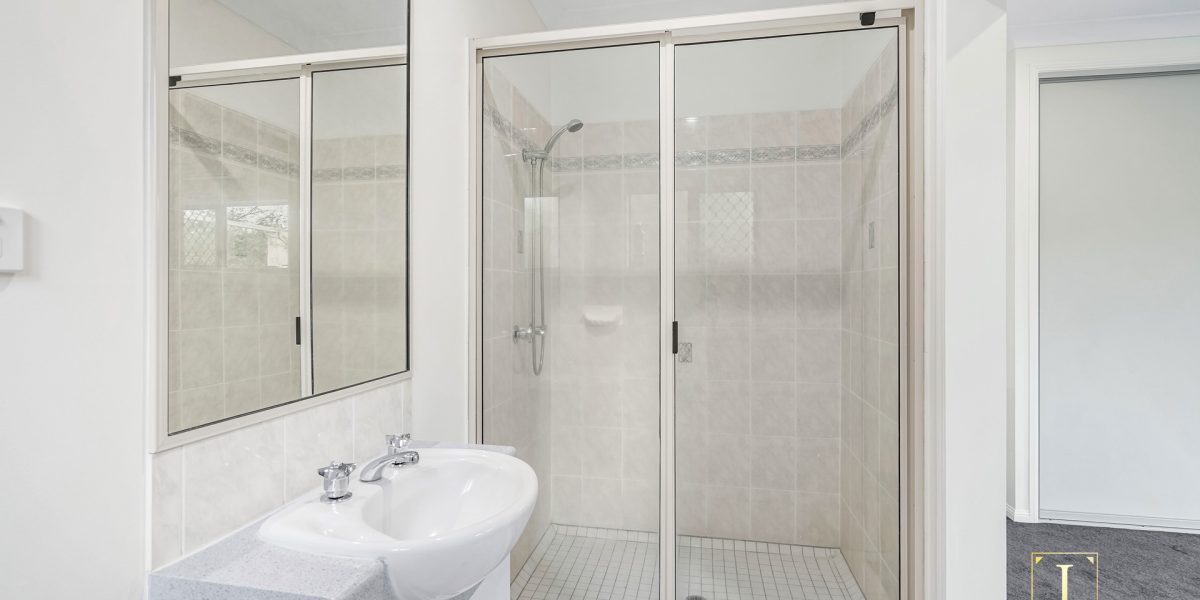 13 Mercurio Street, White Rock, QLD 4868 AUS