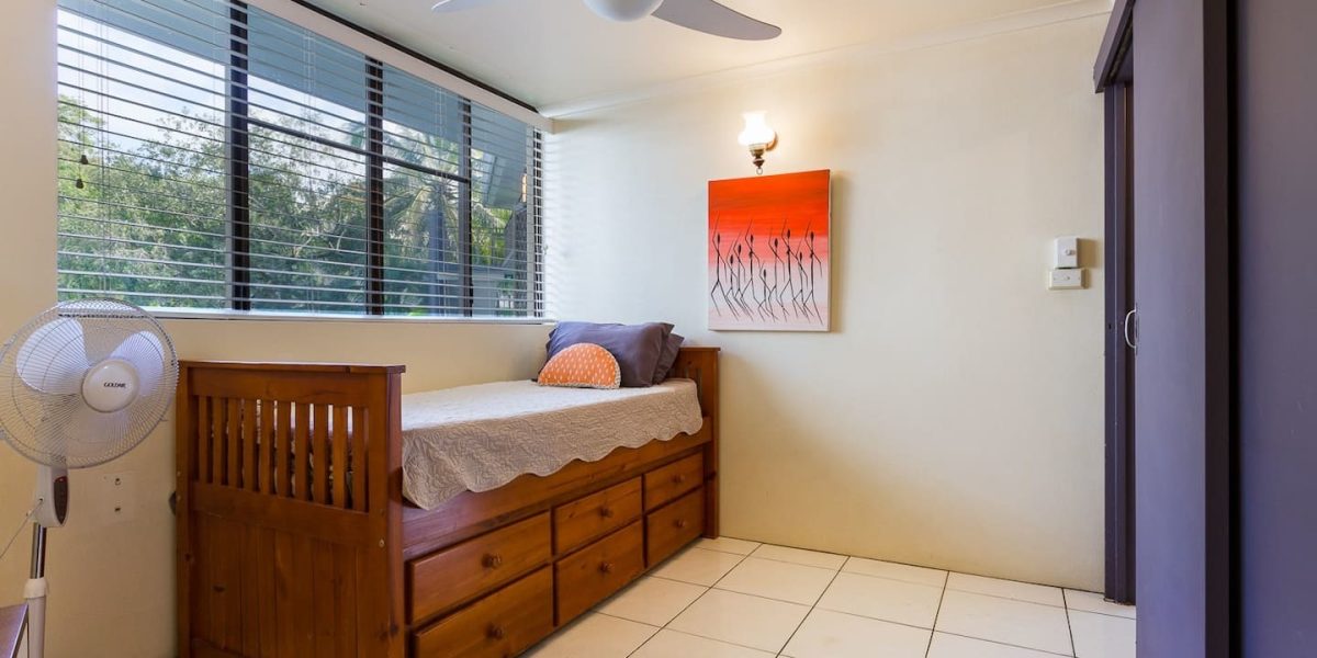 8/35-37 Sims Esplanade, Yorkeys Knob, QLD 4878 AUS