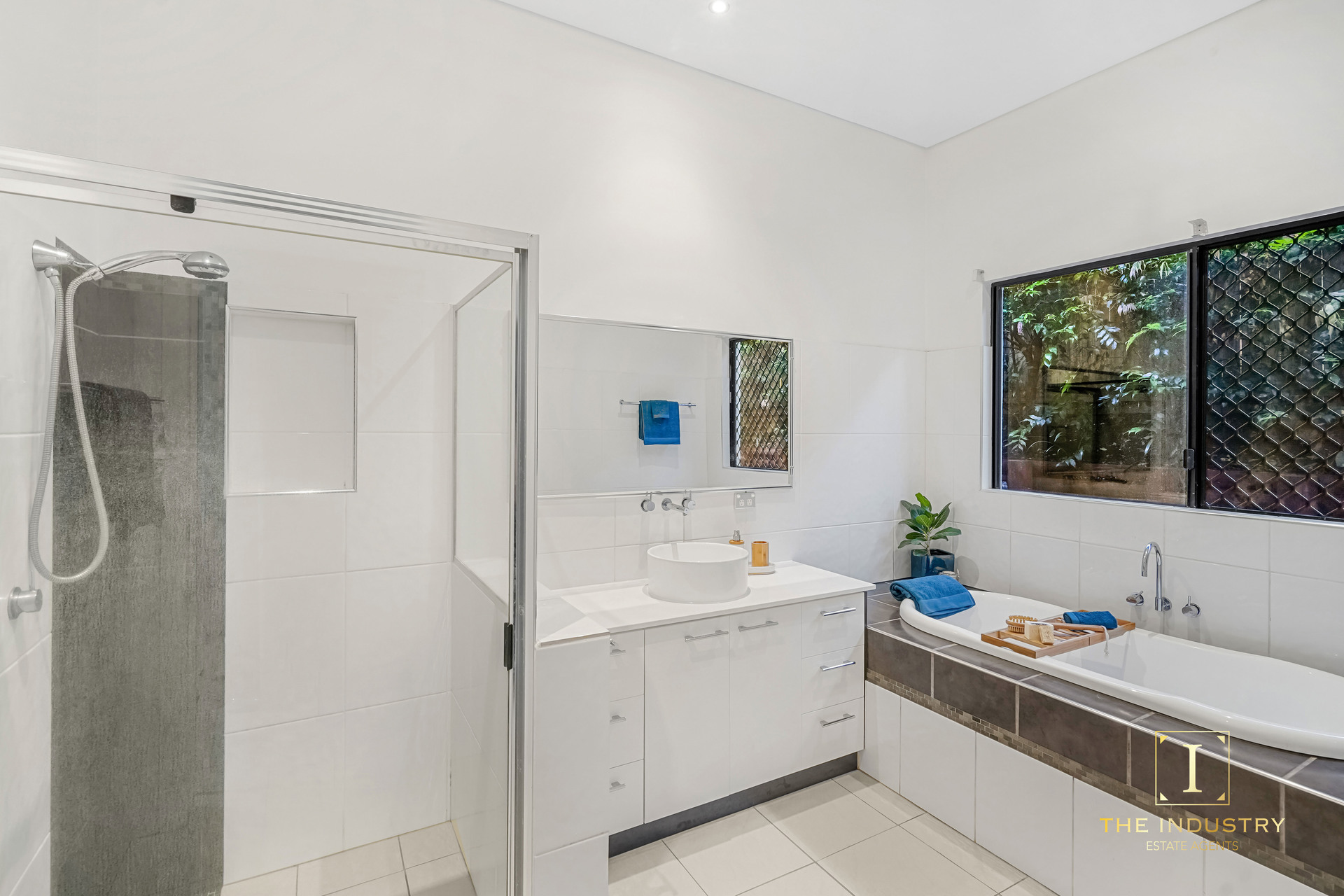 13 Willie Ming Close, Redlynch, QLD 4870 AUS