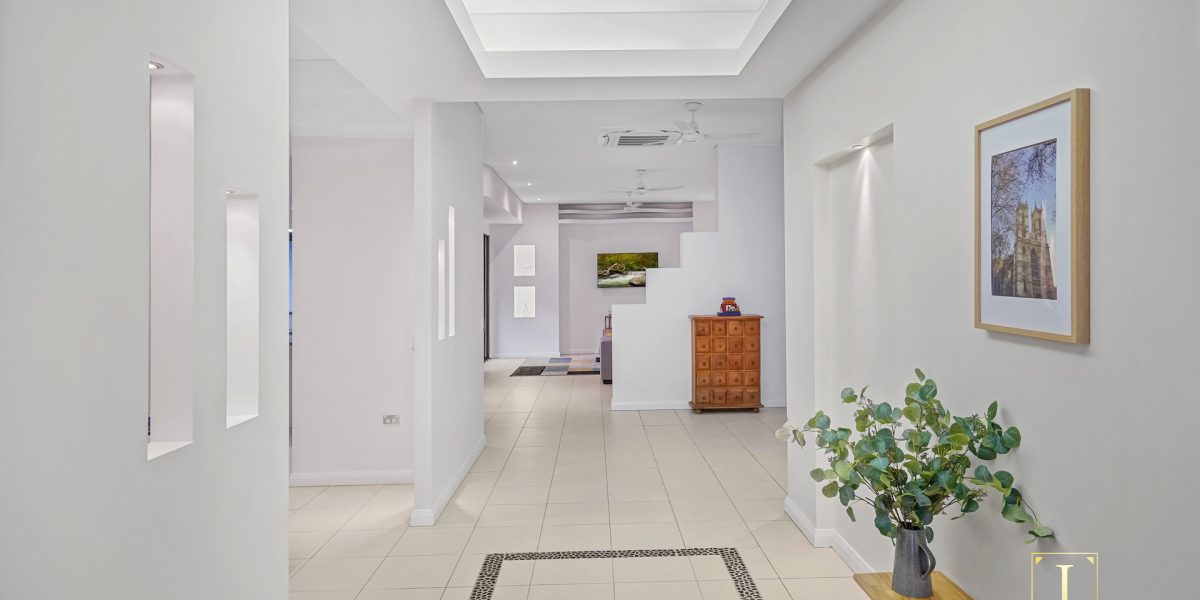 13 Willie Ming Close, Redlynch, QLD 4870 AUS