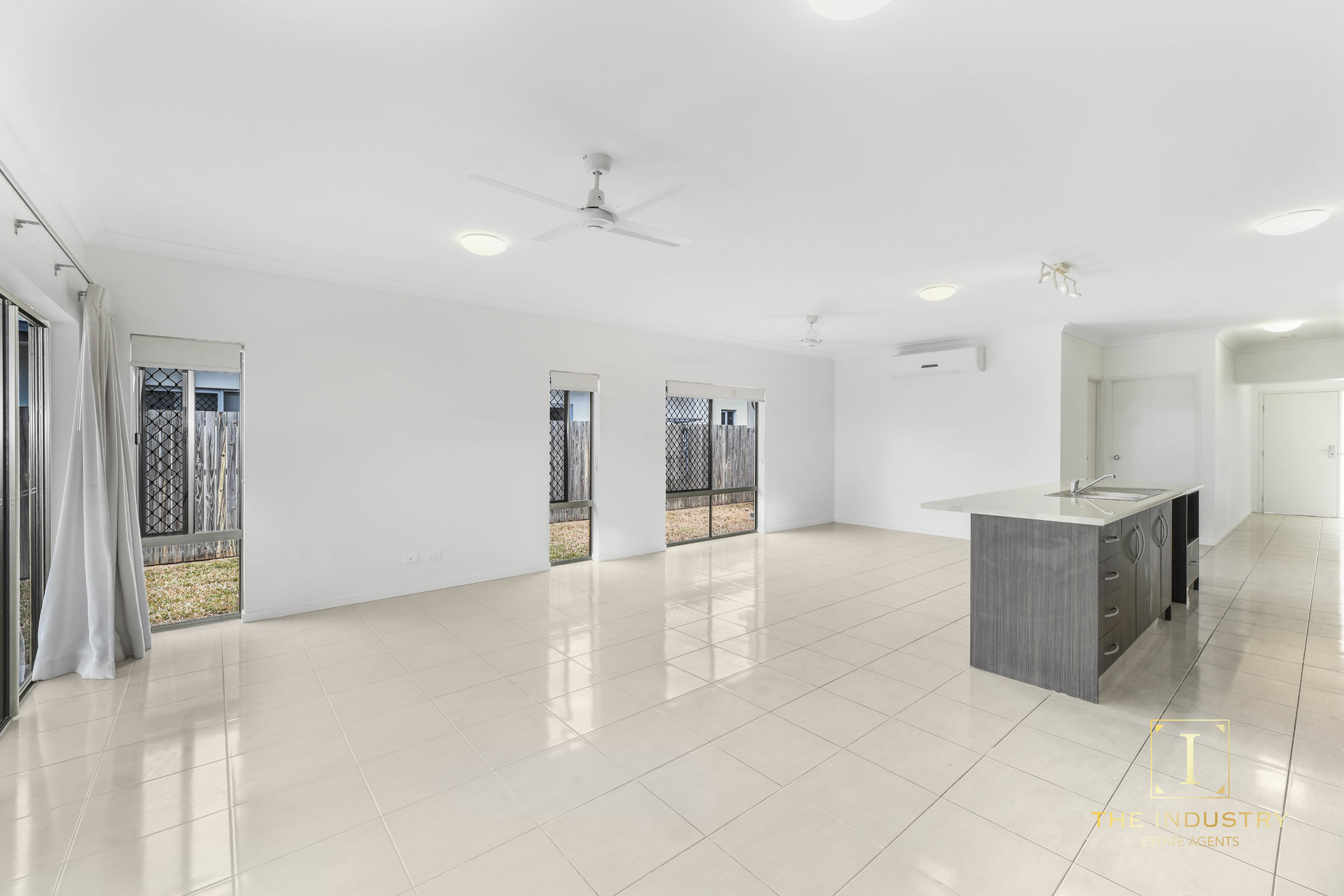 18 Thornborough Circuit, Smithfield, QLD 4878 AUS