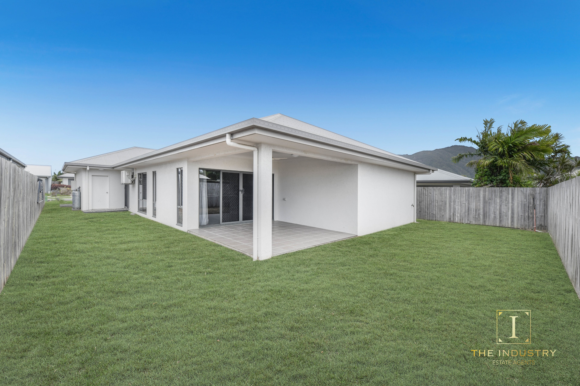 18 Thornborough Circuit, Smithfield, QLD 4878 AUS