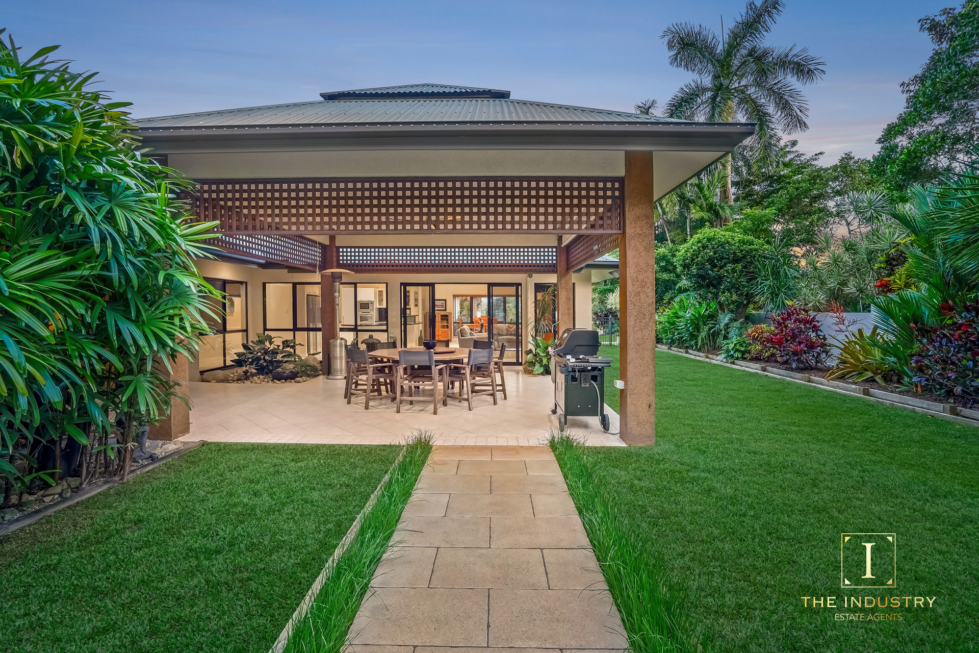 10 Red Peak Boulevard, Caravonica, QLD 4878 AUS