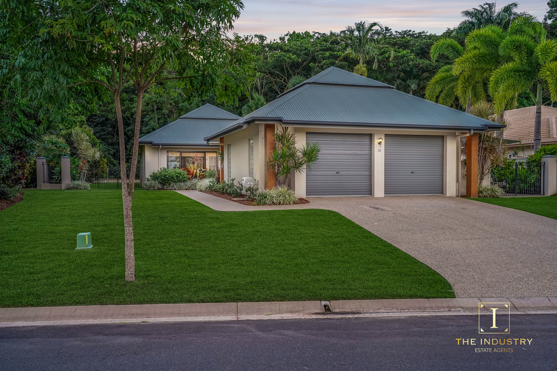 10 Red Peak Boulevard, Caravonica, QLD 4878 AUS