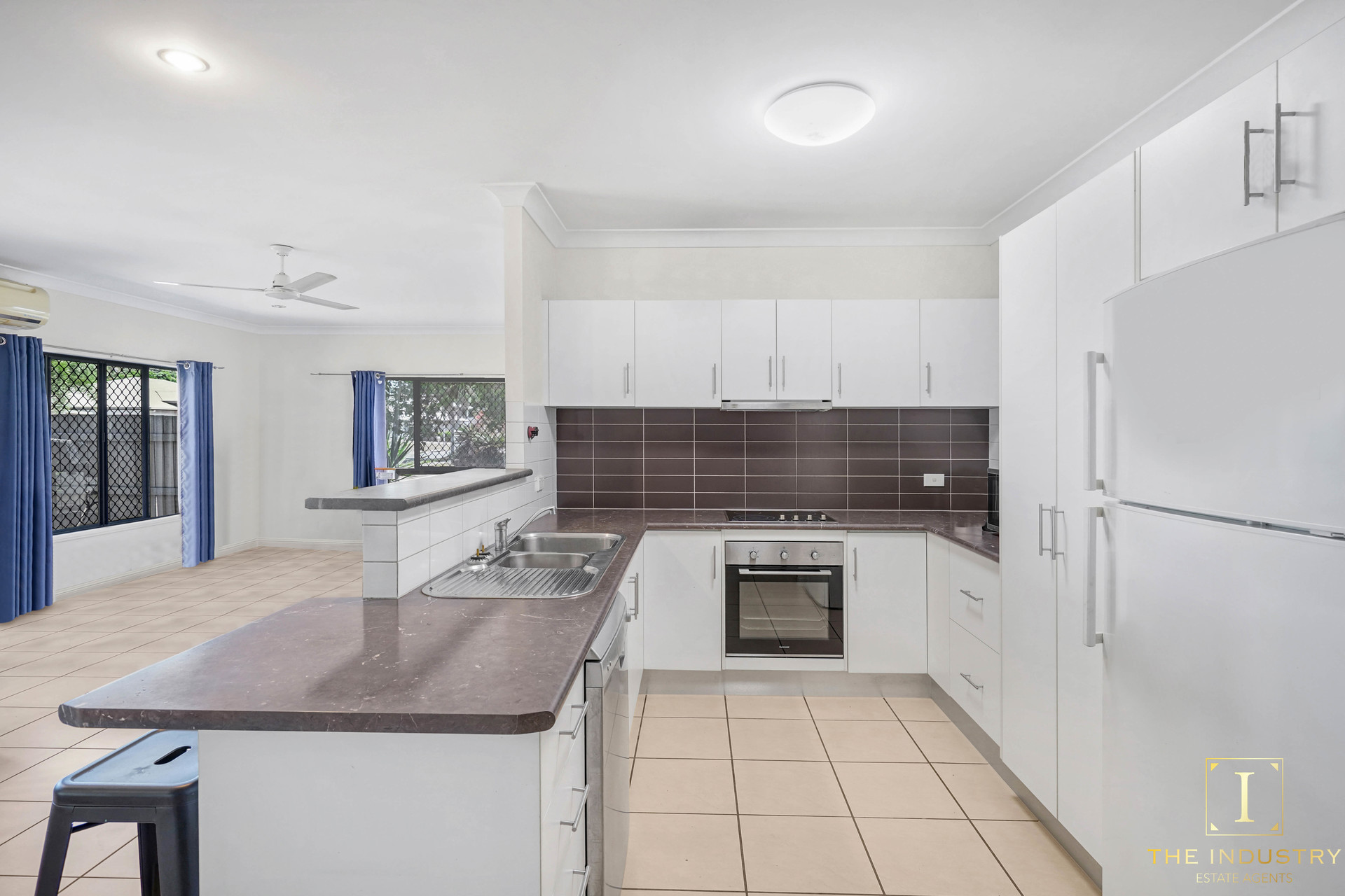 2 Chystanthus Street, Trinity Park, QLD 4879 AUS