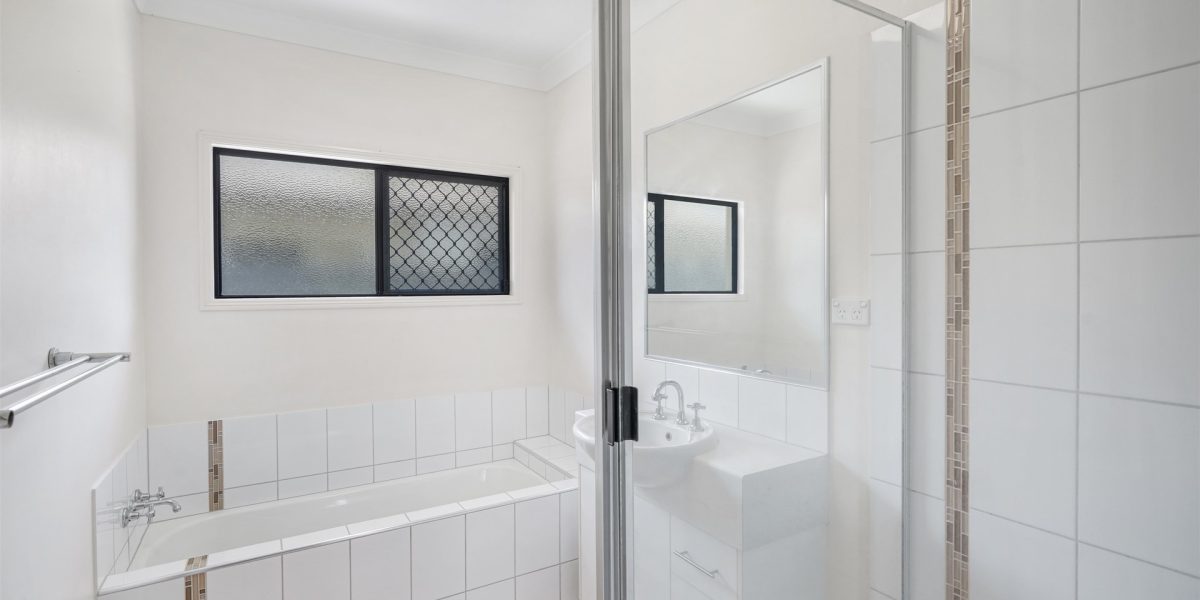 2 Chystanthus Street, Trinity Park, QLD 4879 AUS