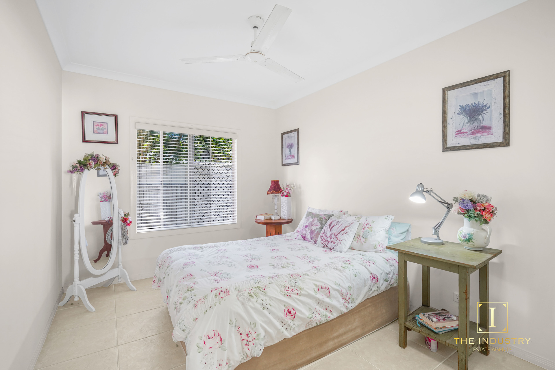 1 Latania Close, Palm Cove, QLD 4879 AUS