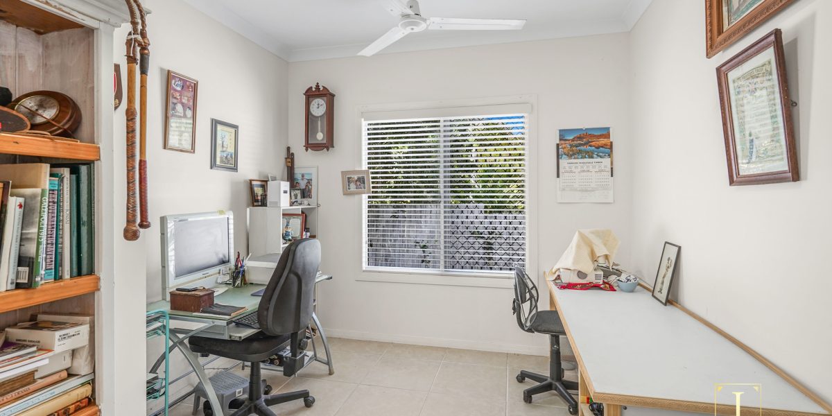 1 Latania Close, Palm Cove, QLD 4879 AUS
