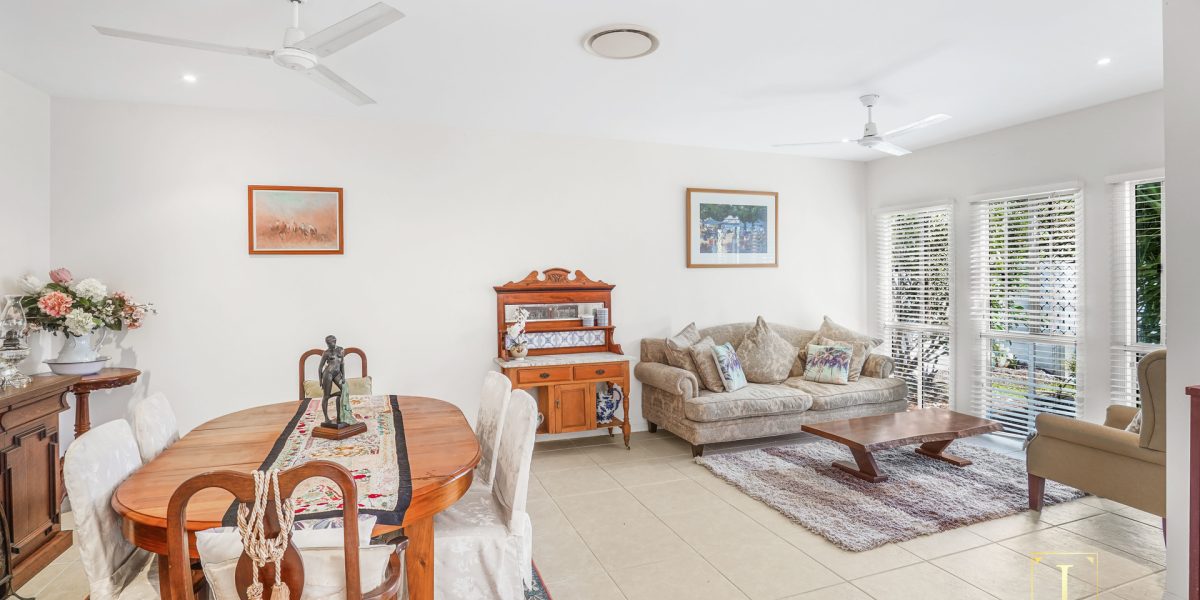 1 Latania Close, Palm Cove, QLD 4879 AUS
