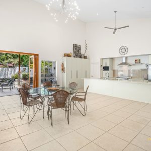 1 Latania Close, Palm Cove, QLD 4879 AUS