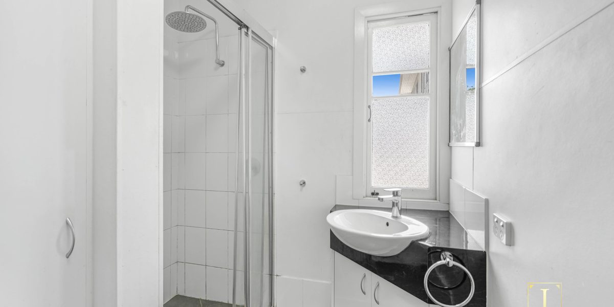 82 Hoare Street, Manunda, QLD 4870 AUS