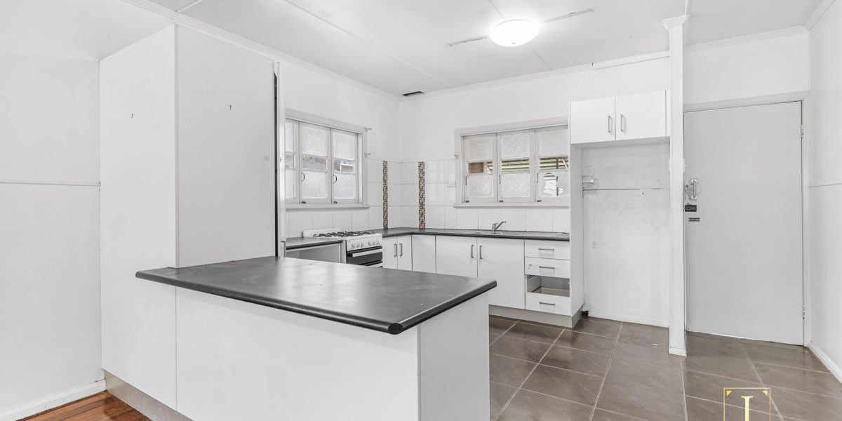 82 Hoare Street, Manunda, QLD 4870 AUS