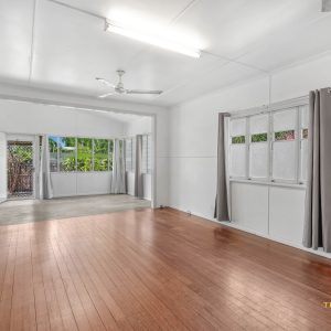 82 Hoare Street, Manunda, QLD 4870 AUS