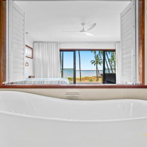 16 Coconut Street, Holloways Beach, QLD 4878 AUS