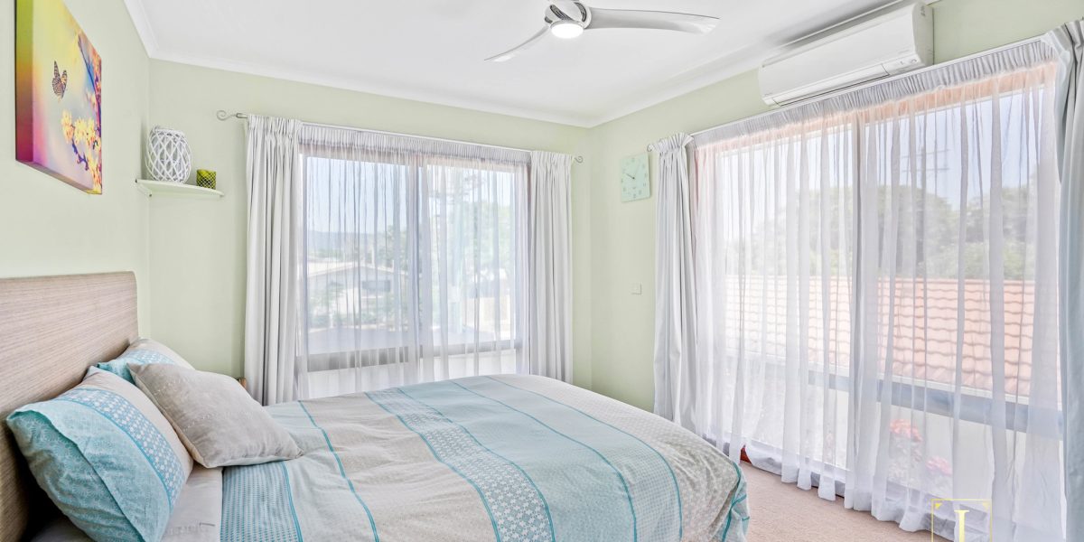 16 Coconut Street, Holloways Beach, QLD 4878 AUS