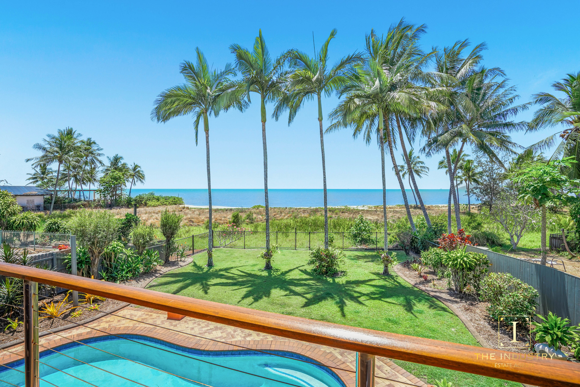 16 Coconut Street, Holloways Beach, QLD 4878 AUS