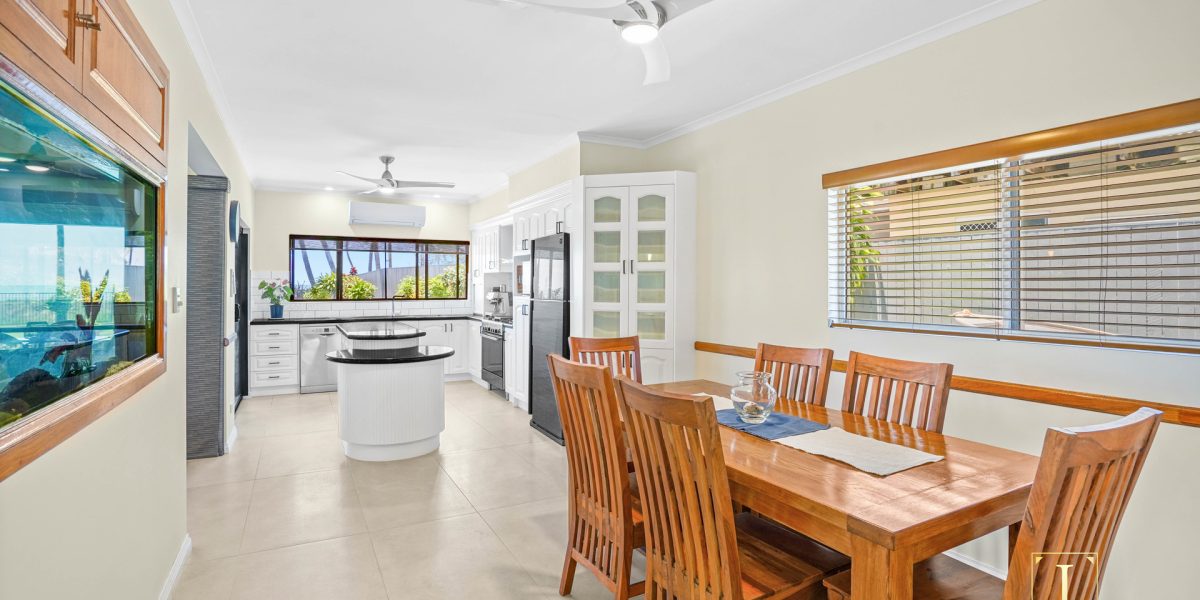 16 Coconut Street, Holloways Beach, QLD 4878 AUS