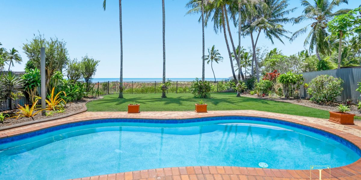 16 Coconut Street, Holloways Beach, QLD 4878 AUS