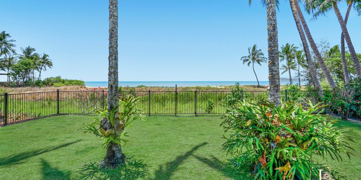 16 Coconut Street, Holloways Beach, QLD 4878 AUS