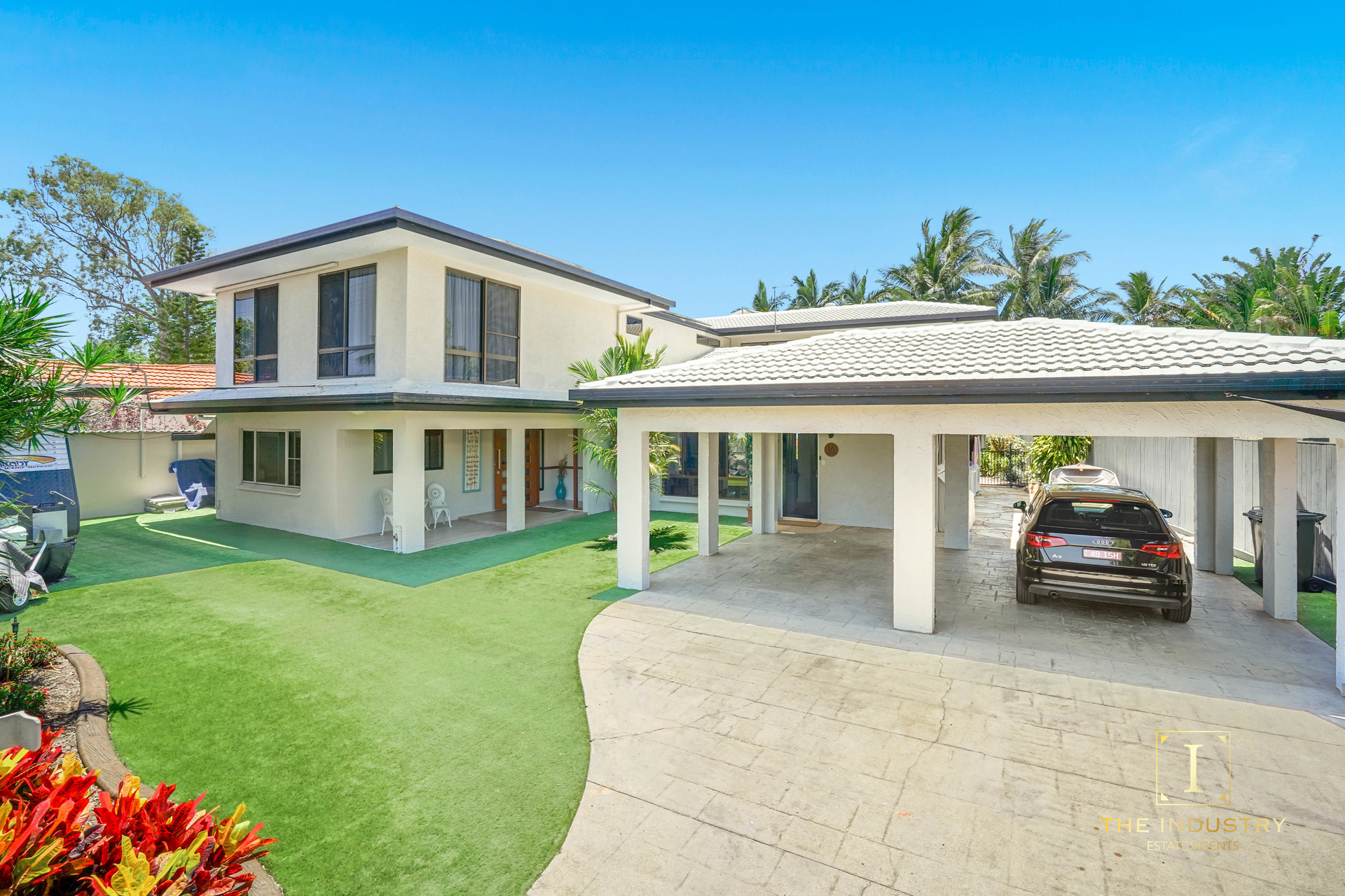 16 Coconut Street, Holloways Beach, QLD 4878 AUS