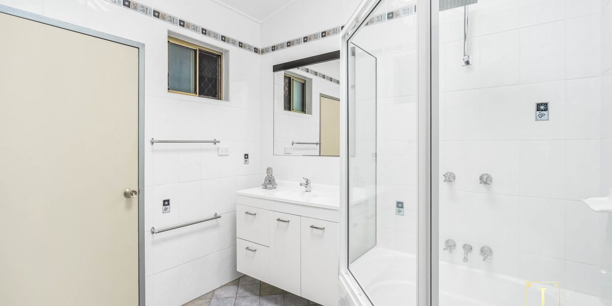 3 Corinda Close, Trinity Beach, QLD 4879 AUS